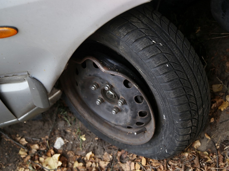 Limbažu novadā auto sadursmē cietuši divi bērni