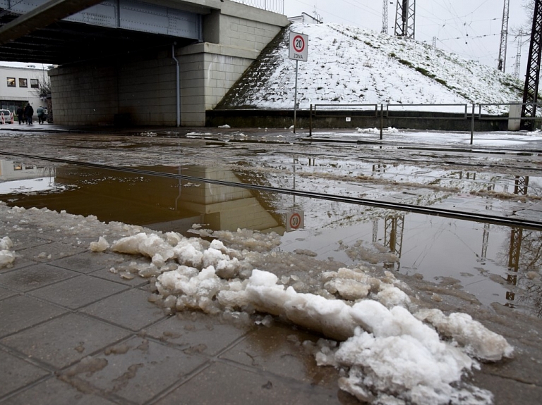 No pirmdienas gaidāms atkusnis un nokrišņi