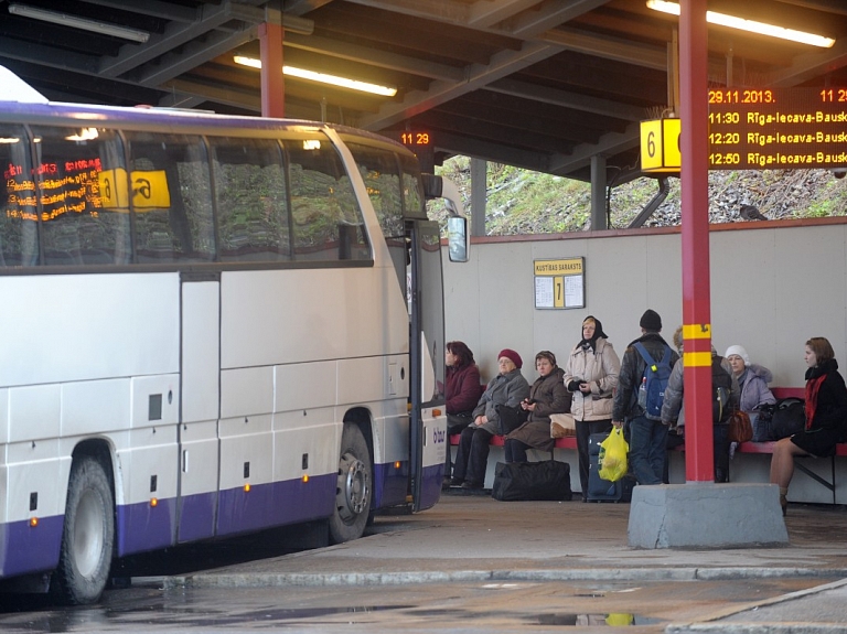 Nākamnedēļ mainīsies autobusu Rīga-Valka, Rēzekne-Valmiera un Rīga-Valmiera kursēšanas grafiki