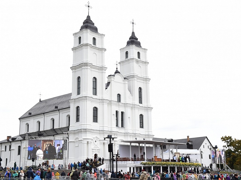 Aglonas novadā iedzīvotājus aptaujās par iespējamo pievienošanos Preiļiem vai Daugavpilij