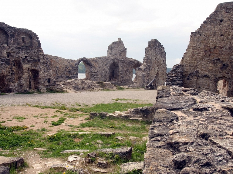 Dome atbalstījusi lēmumu par pilsētas statusa piešķiršanu Koknesei