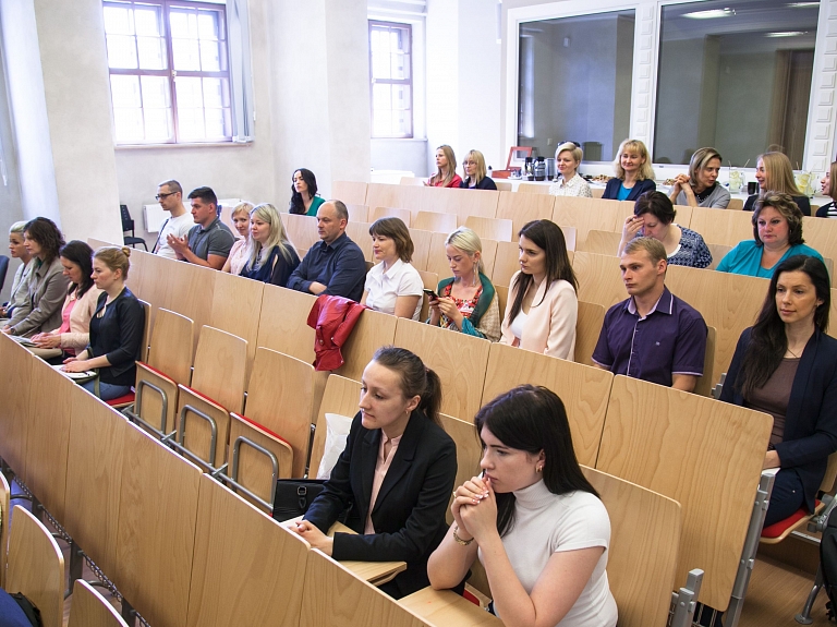 Rēzeknes Tehnoloģiju akadēmijā notiek pieteikšanās kursiem "Pirmsskolas izglītības saturs un didaktika"

