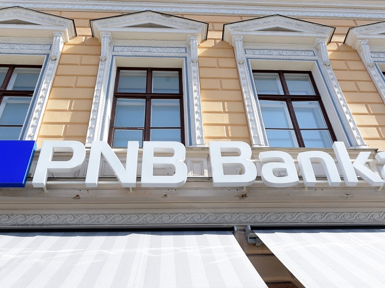 "PNB bankas" klientiem garantētajās atlīdzībās pirmajā dienā izmaksāti 32 miljoni eiro