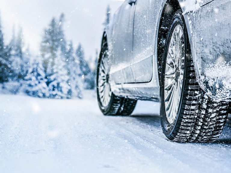 6 padomi, kā sagatavot automašīnu ziemas sezonai

