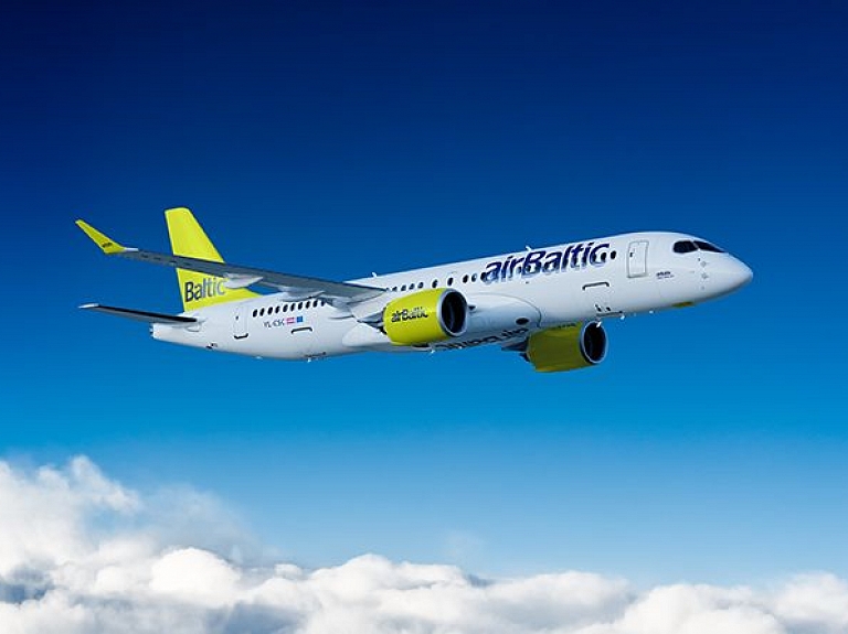 Pērn transporta nozarē līdera pozīcijas saglabāja "airBaltic"