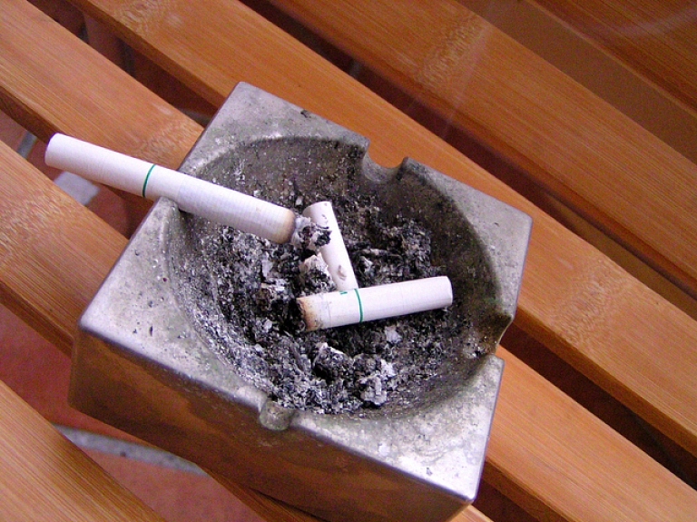 Notiks diskusija par smēķēšanas kaitējuma samazināšanu