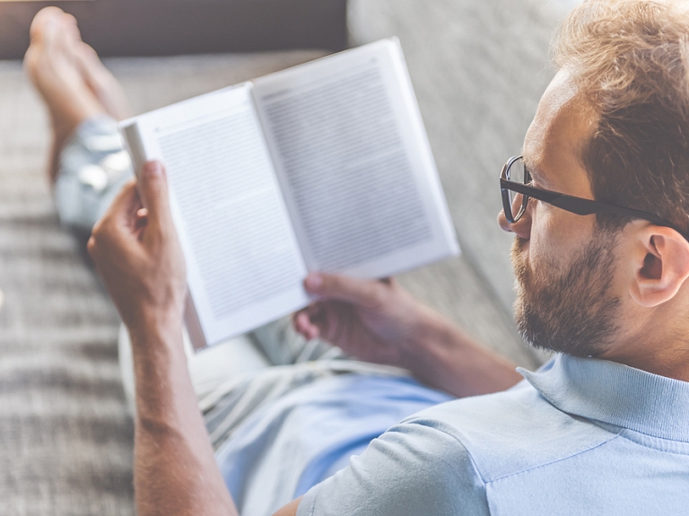 Kā jūsu zināšanas var palīdzēt uzlabot finansiālo situāciju?

