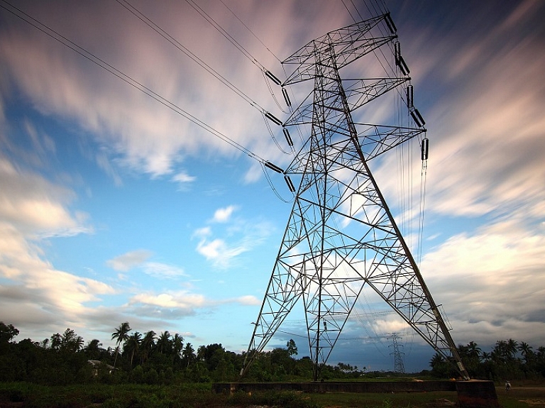 Kā nepārmaksāt par elektroenerģiju

