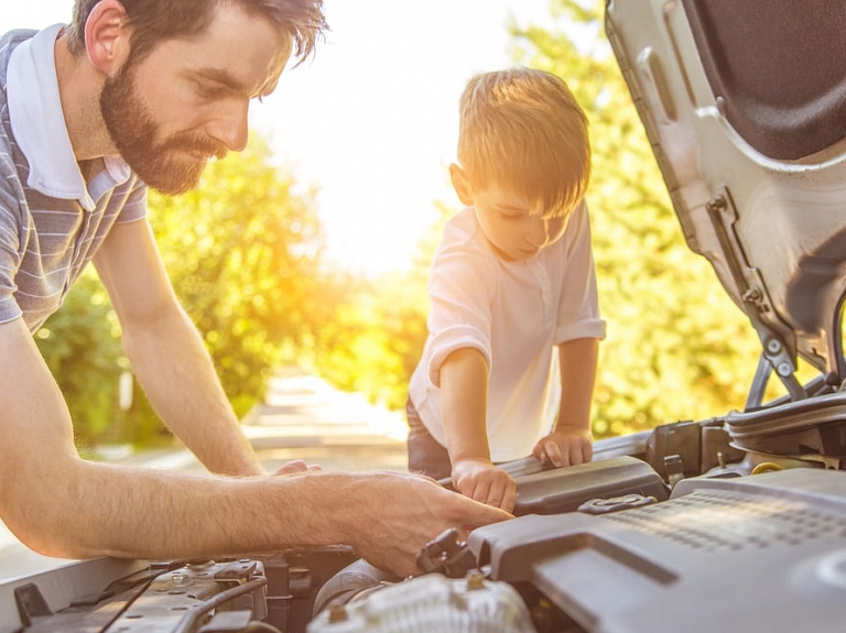 Kādus auto remontdarbus iespējams paveikt pašam?

