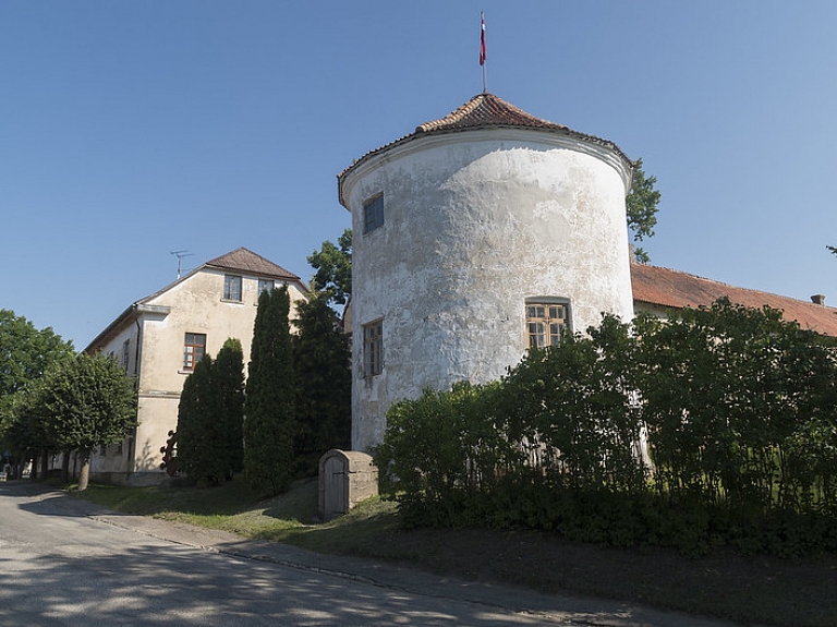 Alsungas Livonijas ordeņa pilī saglabājies senākais oriģinālais interjers Kurzemē

