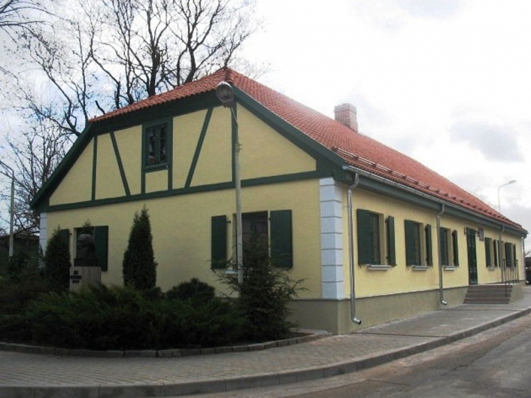 Špringera skolas ēka