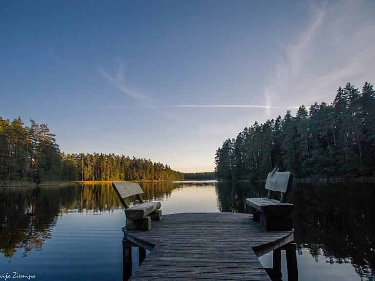 Latvijas Valsts mežu rekreācijas zona "Niedrāja ezers un apkārtne"

