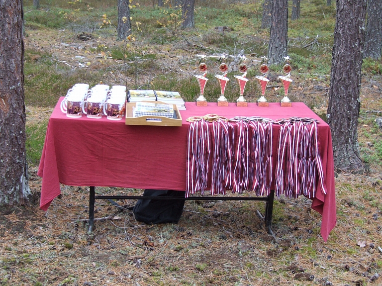 Orientieristi rudens krāsainajā un saules piepildītajā noskaņojumā aizvadījuši Jēkabpils čempionātu