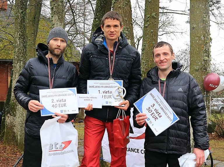 Jēkabpilieši svētkus svin skrienot