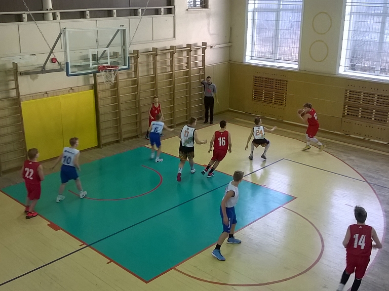Jēkabpiliešu pirmie starti Baltijas zēnu basketbola līgā