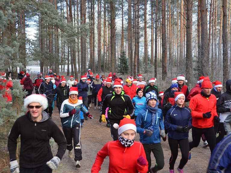 Jēkabpils Mežaparka Vecgada skrējienā uzvar endorfīns