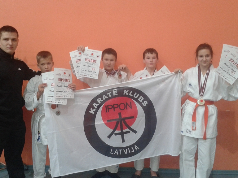 "Ippon" karatisti iegūst godalgotas vietas Latvijas karatē čempionātā