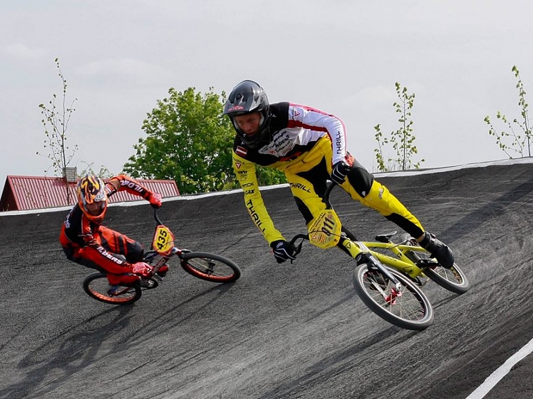 "Tālava/VBSS" BMX sportistiem godalgotas vietas UCI sacensībās Tallinā