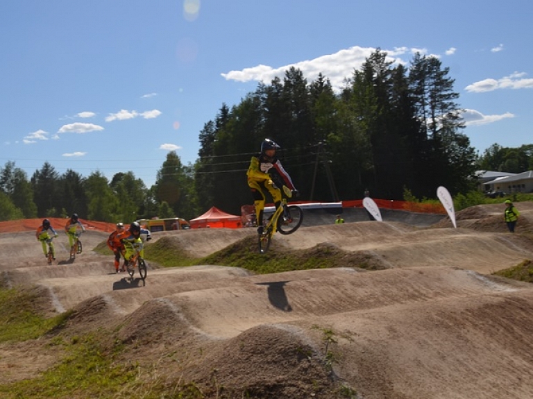 BMX kluba "Tālava/VBSS" sportistiem panākumi Latvijas čempionāta posmā