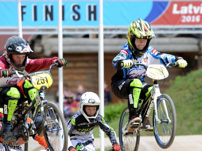 "Tālava/VBSS" sportistiem uzvaras Latvijas čempionāta posmā Valmierā