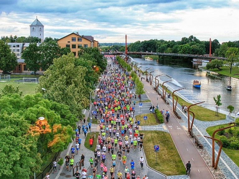 Jēkabpilieši piedalās Jelgavas nakts pusmaratonā