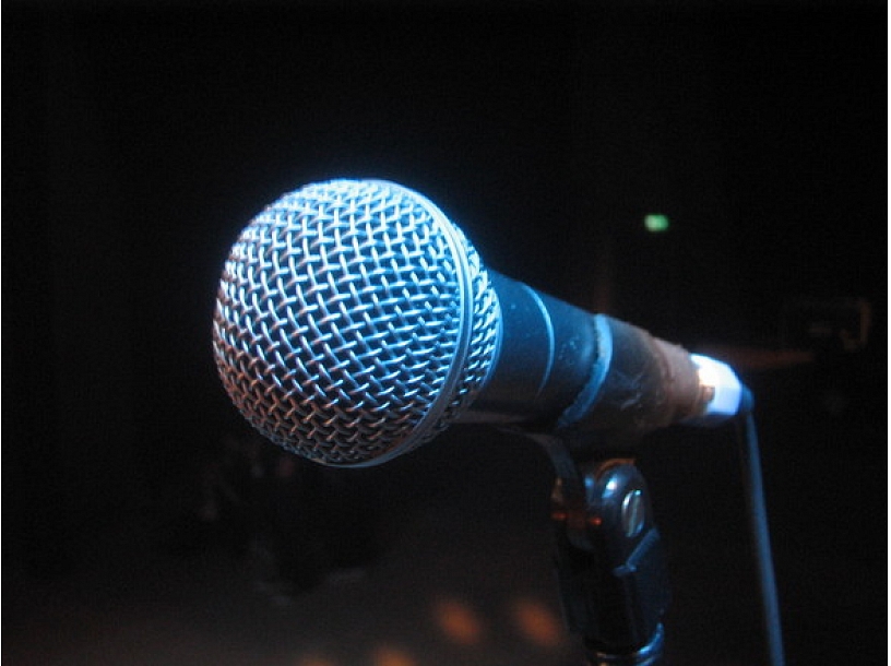 00000000000000000000000000000000000000000000000000000000000000000000microphone_in_blue_light_1563920