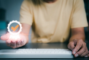 Digitālā mārketinga speciālisti MI laikmetā: kā pielāgoties pārmaiņām?