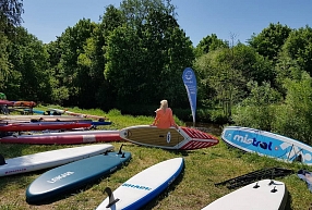 Kuri SUP dēļi ir piemēroti iesācējiem?