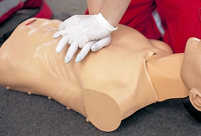 Kā izvēlēties kvalitatīvus pirmās palīdzības kursus?