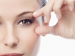 Acu plakstiņu korekcija