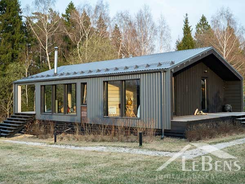 Metāldakstiņi, jumtu segumi