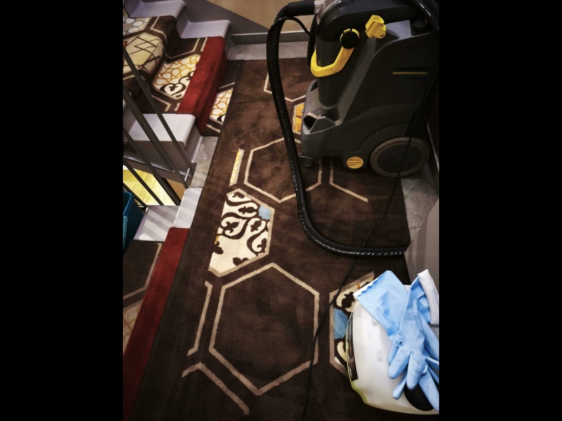 Paklāju tīrīšana