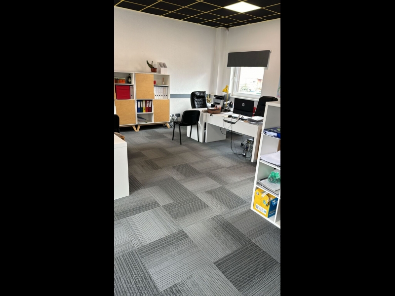 Mīksto grīdas segumu tīrīšana