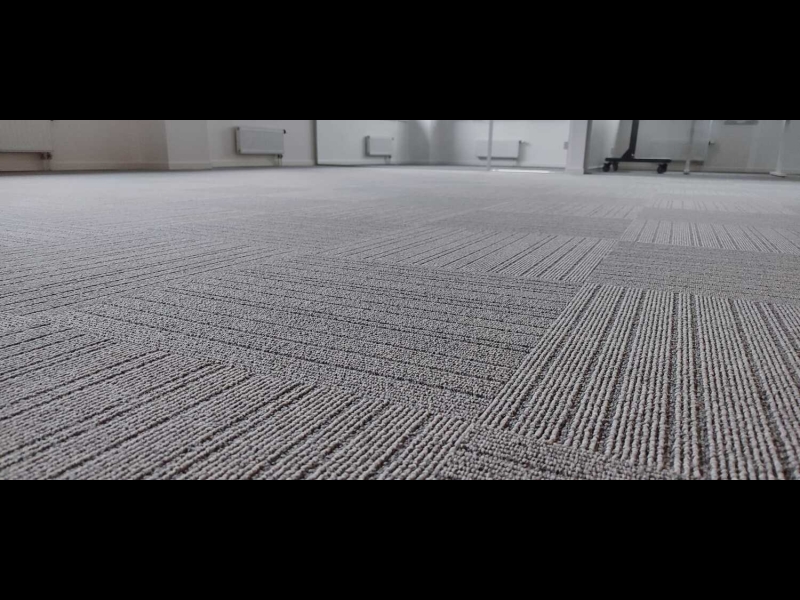 Mīksto grīdas segumu tīrīšana