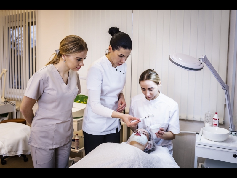 Estētiskā kosmetoloģija