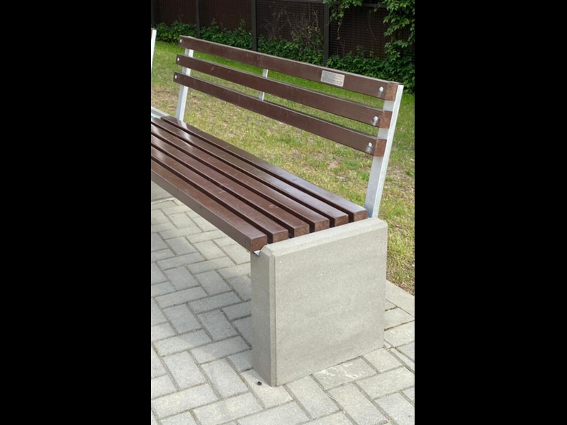 sols ar atzveltni