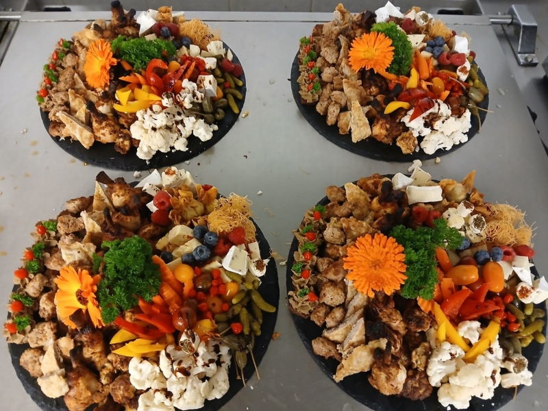 Ēdināšanas pakalpojumi Valmierā