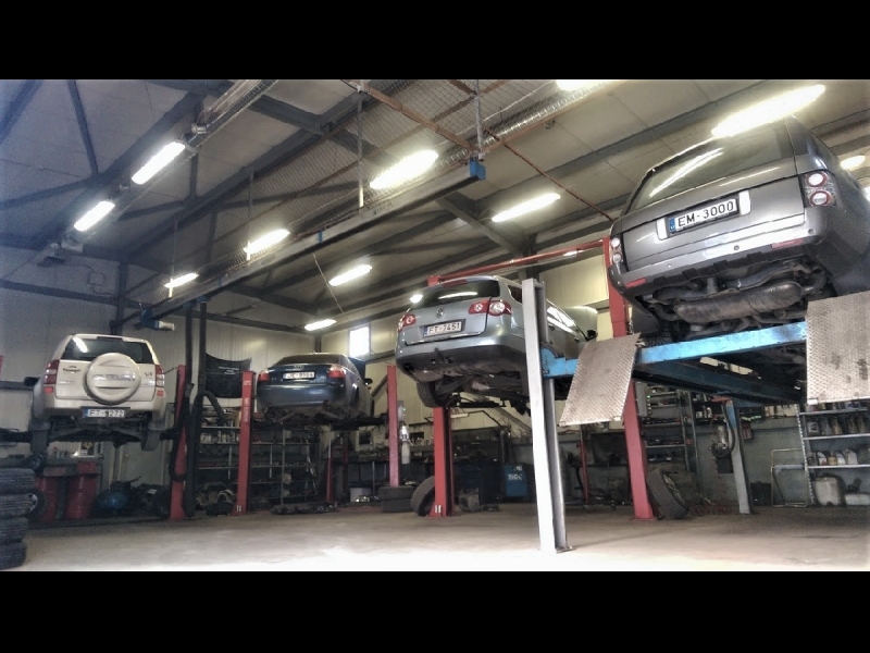 AMR Motors