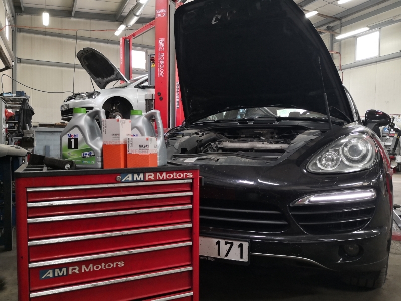 AMR Motors