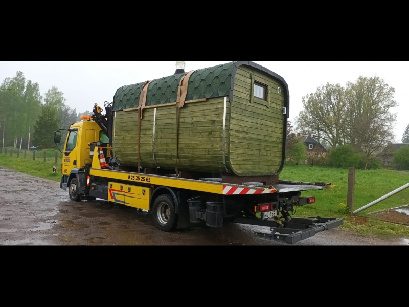 Kravas pārvadājumi un auto transportēšana.