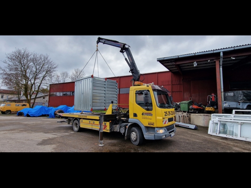 plastmasas konteinerus pārvadāšana no vietas uz citu