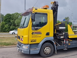 pārvadāt smagās tehnikas un traktorus, nodrošinot to drošu transportēšanu uz citu vietu.