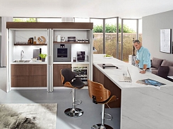 "Lo Como", SIA, vācu virtuvju un vācu mēbeļu salons de Haus