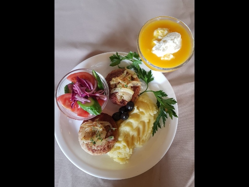 Galdu klāšana, banketi, kulinārija