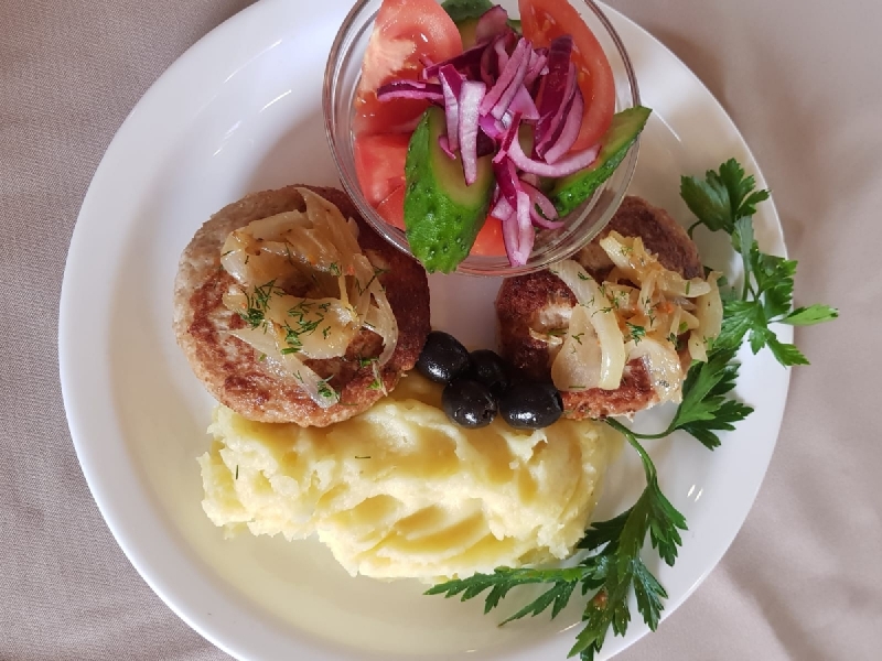 Galdu klāšana, banketi, kulinārija