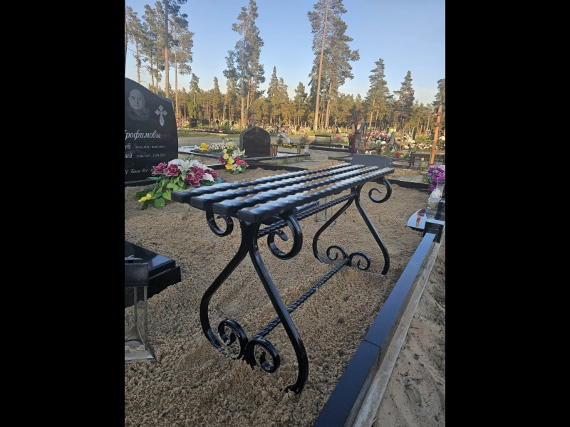 Soliņi - granīta, metāla