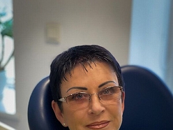 Andžella Jakovicka ārsts-stomatologs