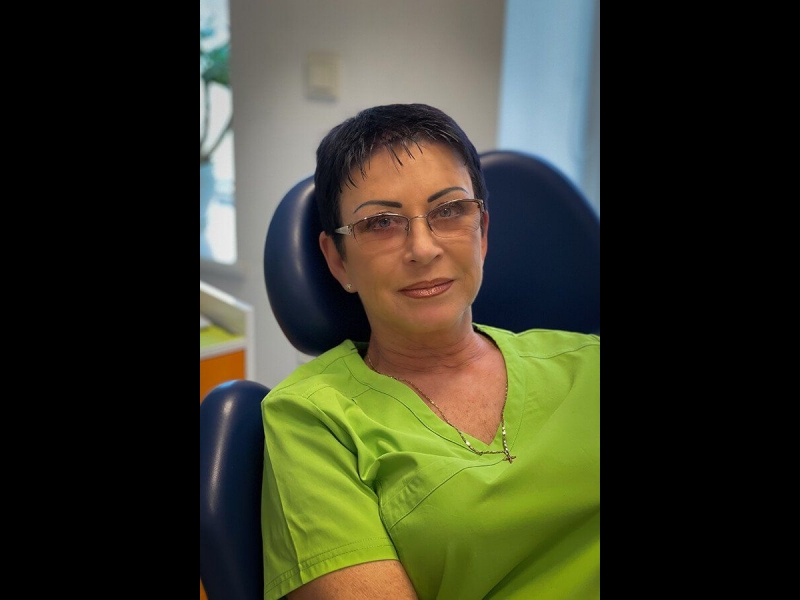 Andžella Jakovicka ārsts-stomatologs