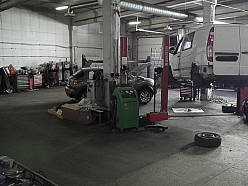 MIKROAUTOBUSU REMONTS PĻAVNIEKOS