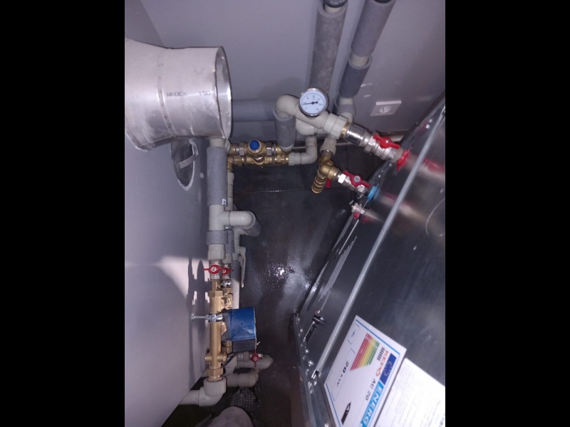 Profesionāli santehniķi